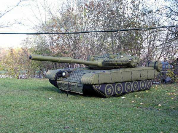 红花岗陆地军事假目标坦克